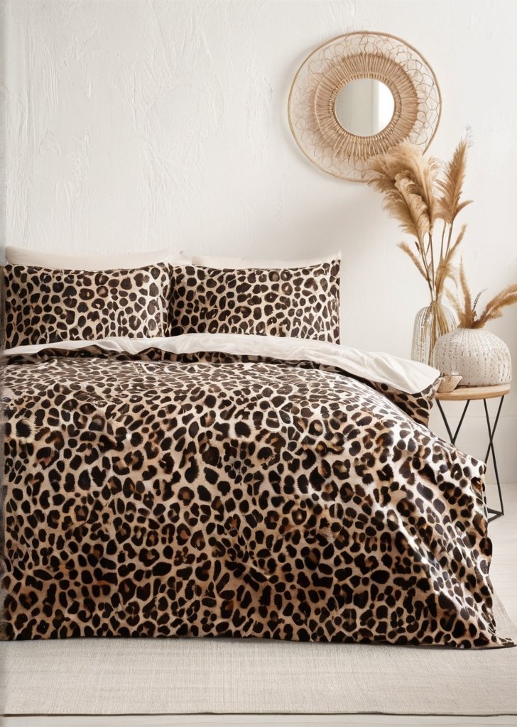 Zestaw pościeli w brązową panterką