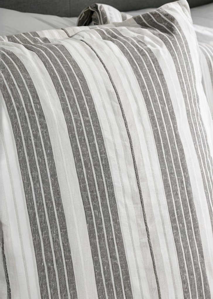 Zestaw pościeli w granatowe paski - obrazek 2