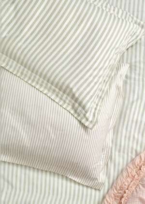 Poszewka na poduszką w melanżowe paski i eukaliptus