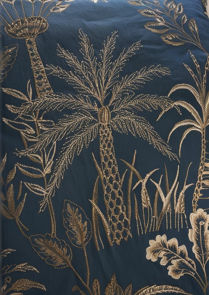 Granatowy, żakardowy zestaw poszewek na kołdrą Soiree Midnight Palm - obrazek 3