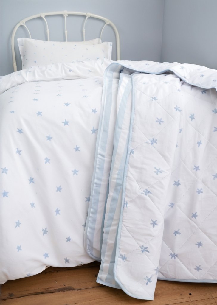 Dwustronna narzuta bawełniana Bianca Fine Linens Mini Star & Stripes w kolorze niebieskim - obrazek 2