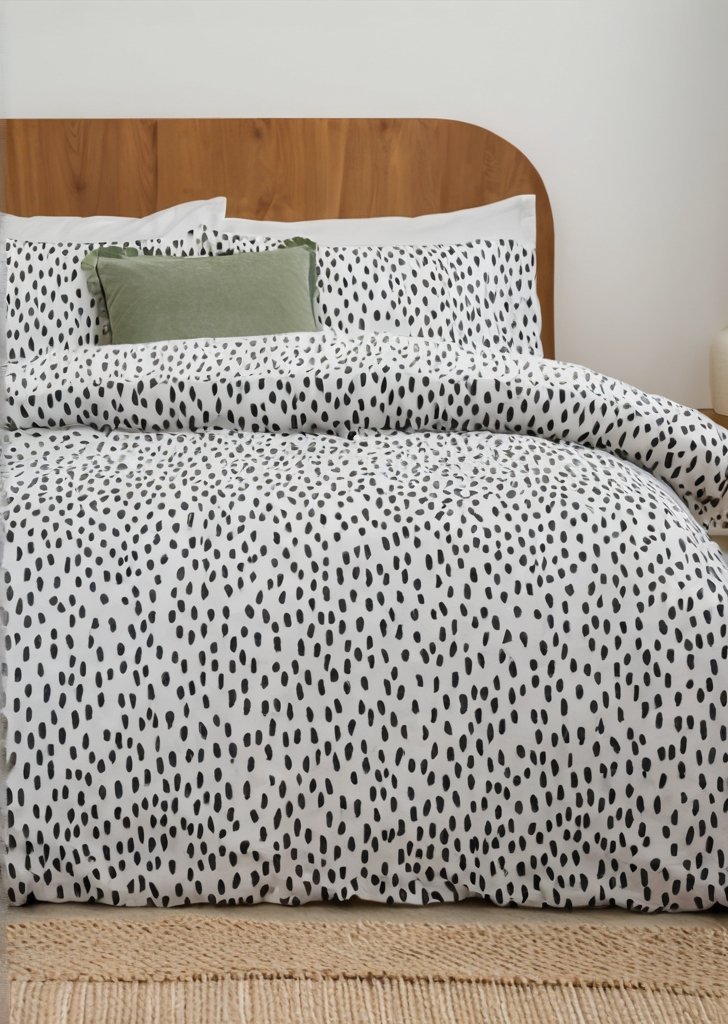 Wielobarwny komplet pościeli Furn z nadrukiem w kropki - obrazek 3